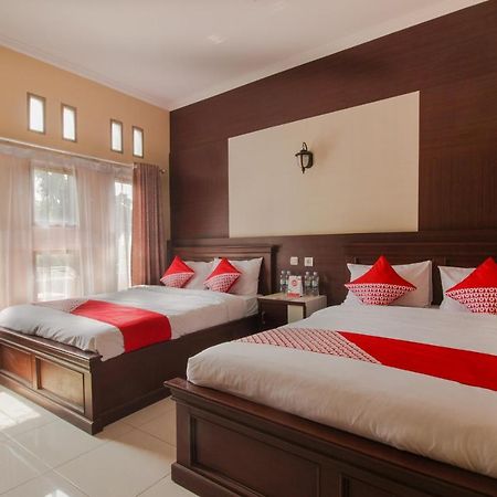 Oyo 820 Abad Baru Hotel Pangandaran Kültér fotó