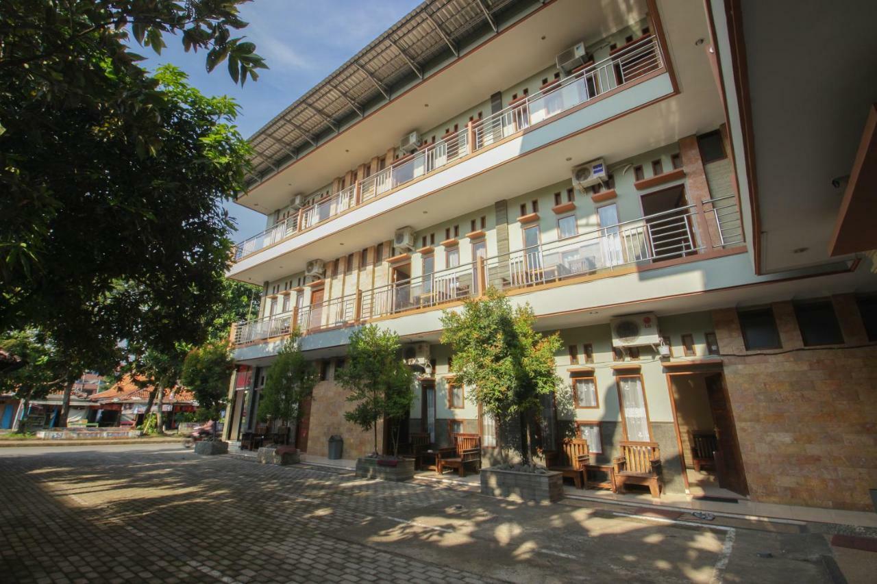 Oyo 820 Abad Baru Hotel Pangandaran Kültér fotó