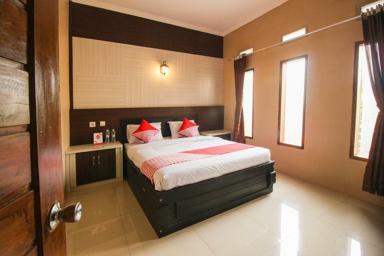 Oyo 820 Abad Baru Hotel Pangandaran Kültér fotó
